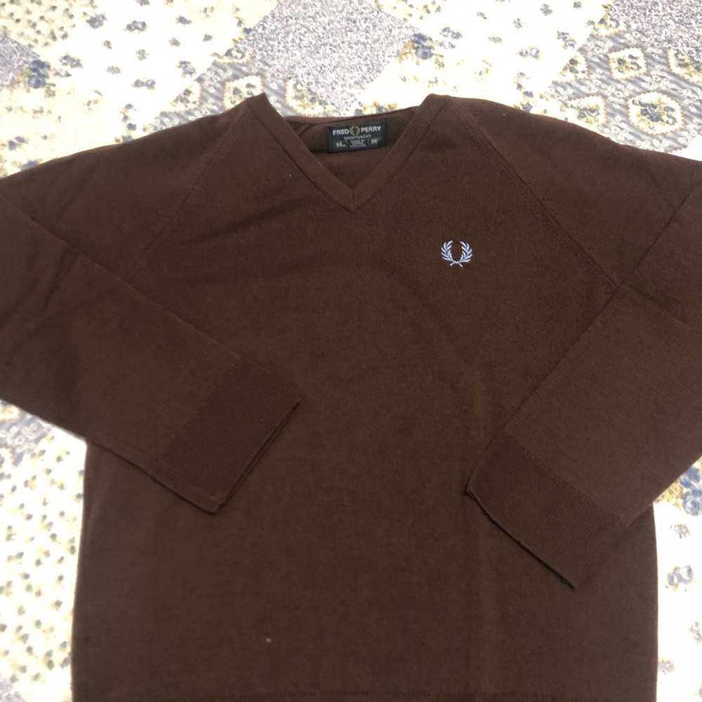 Fred Perry Made in UK thin wool v-neck